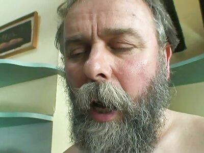 Ved iepazīties seksam hjælp af en sexmaskine oplevede jeg flere orgasmer.