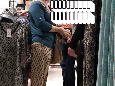 En sexet seksa iepazīšanās flirthale satte sig på en mands penis.